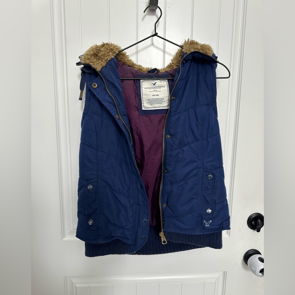 Women’s Fur Lined Hooded Puffer Vest (M)